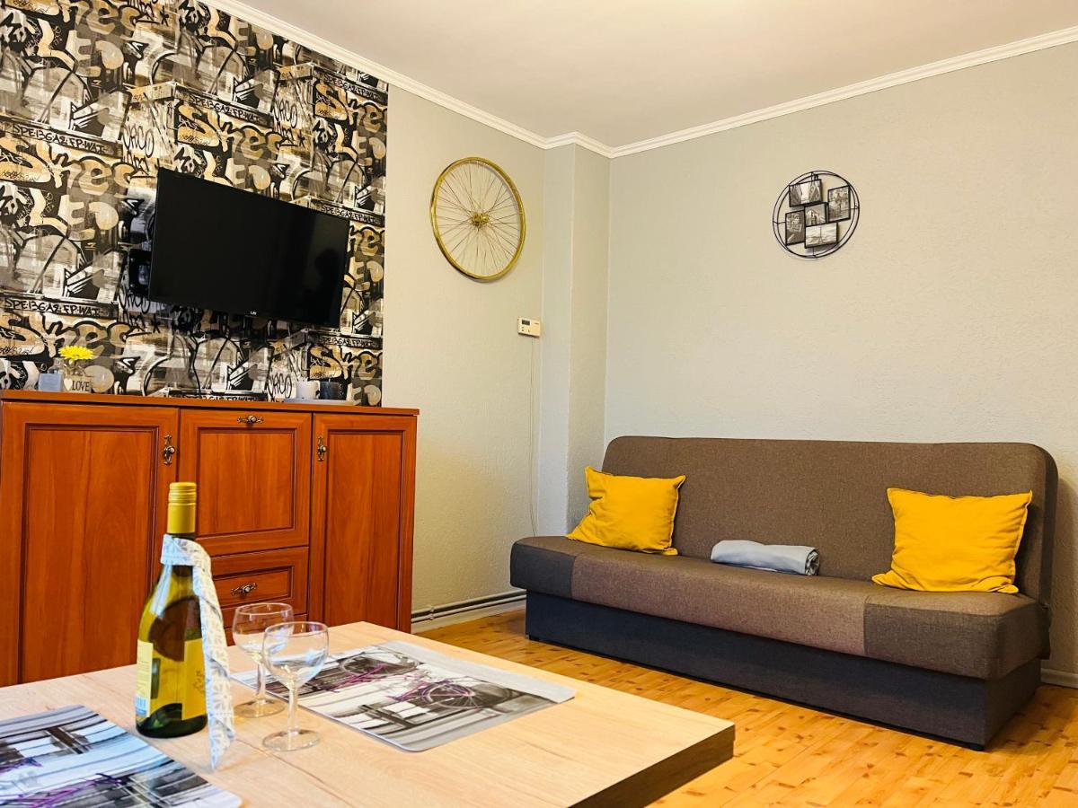 Апартаменты Apartament Rowerlovy Валбжих Экстерьер фото